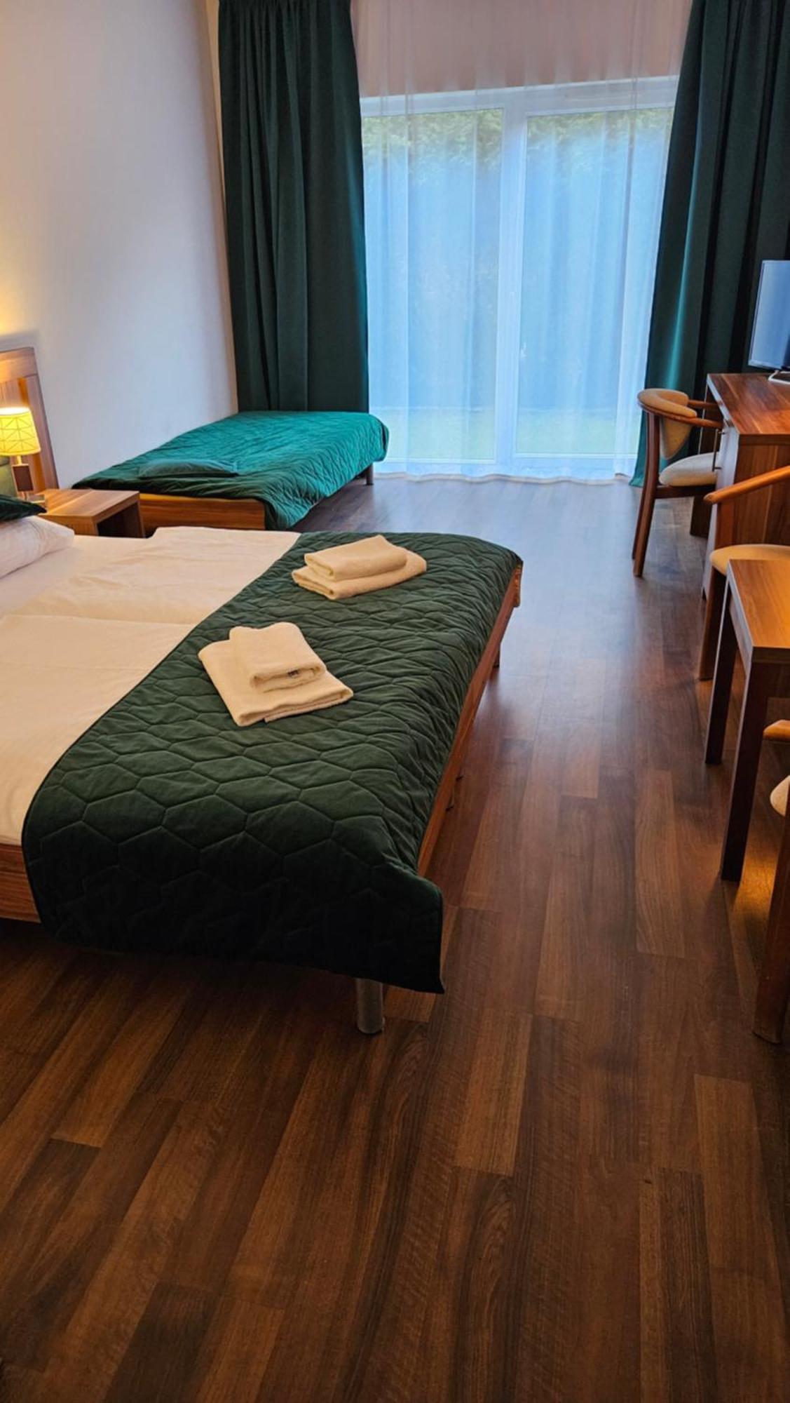 Bursztyn Spa โควอบเซก ภายนอก รูปภาพ